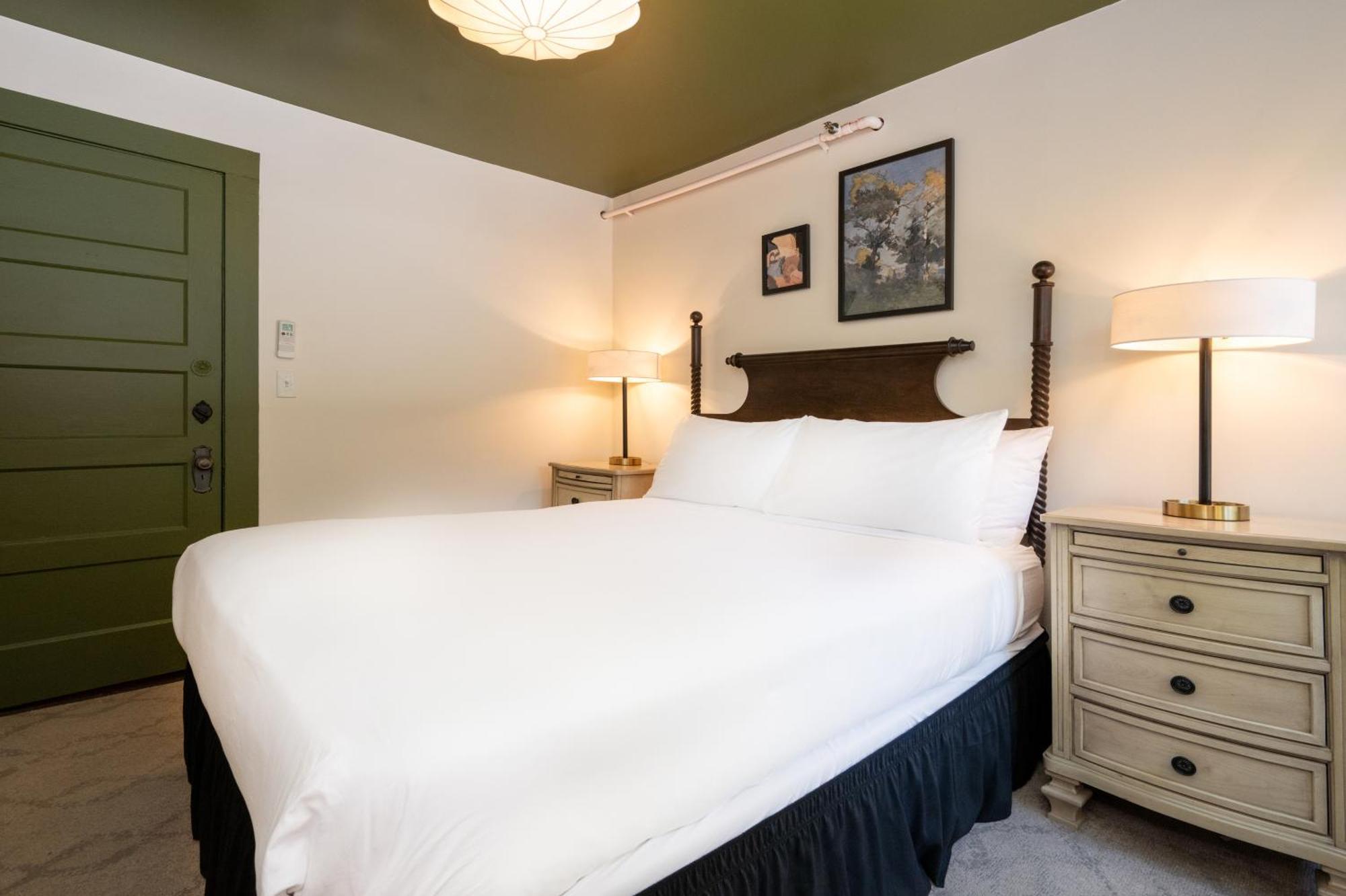Hotel The Constance By The Lenox Collection Extérieur photo